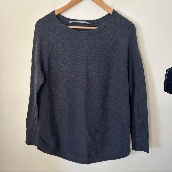Athleta Classic Crew Neck Sweater Grey Size S - Picture 1 of 8